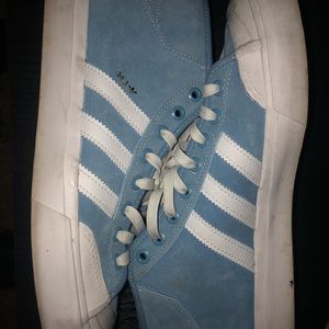 adidas Originals Men's Matchcourt Mid Sneaker